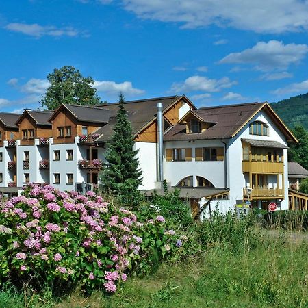 Hotel Urbani Bodensdorf Bagian luar foto