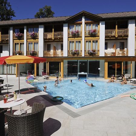 Hotel Urbani Bodensdorf Bagian luar foto